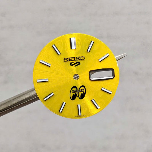 seiko-oem-genuine-dial-5KX-yellow-mooneyes-srpl39-1